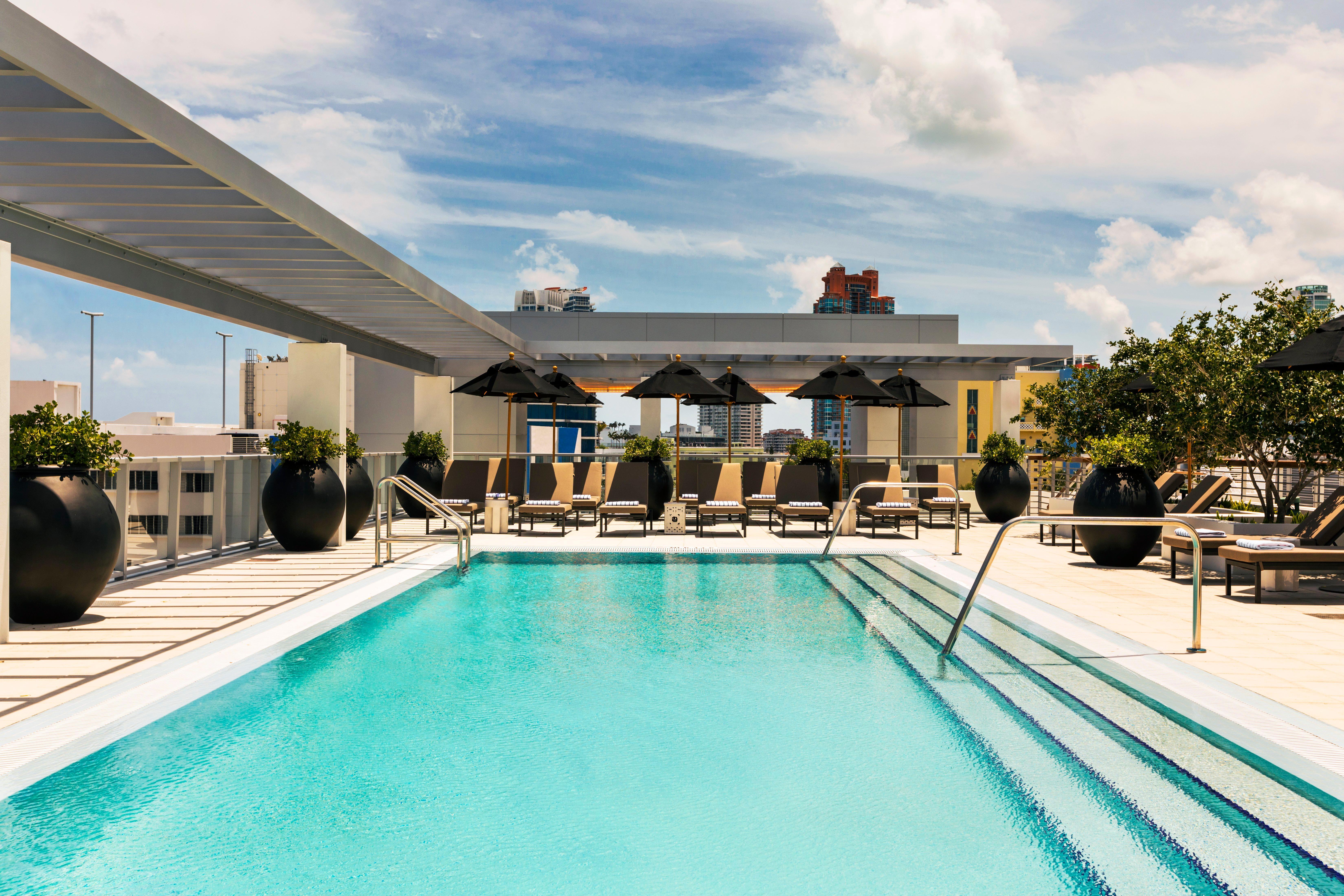Kimpton Angler'S Hotel South Beach By Ihg Miami Beach Dış mekan fotoğraf Rooftop pool at the W South Beach